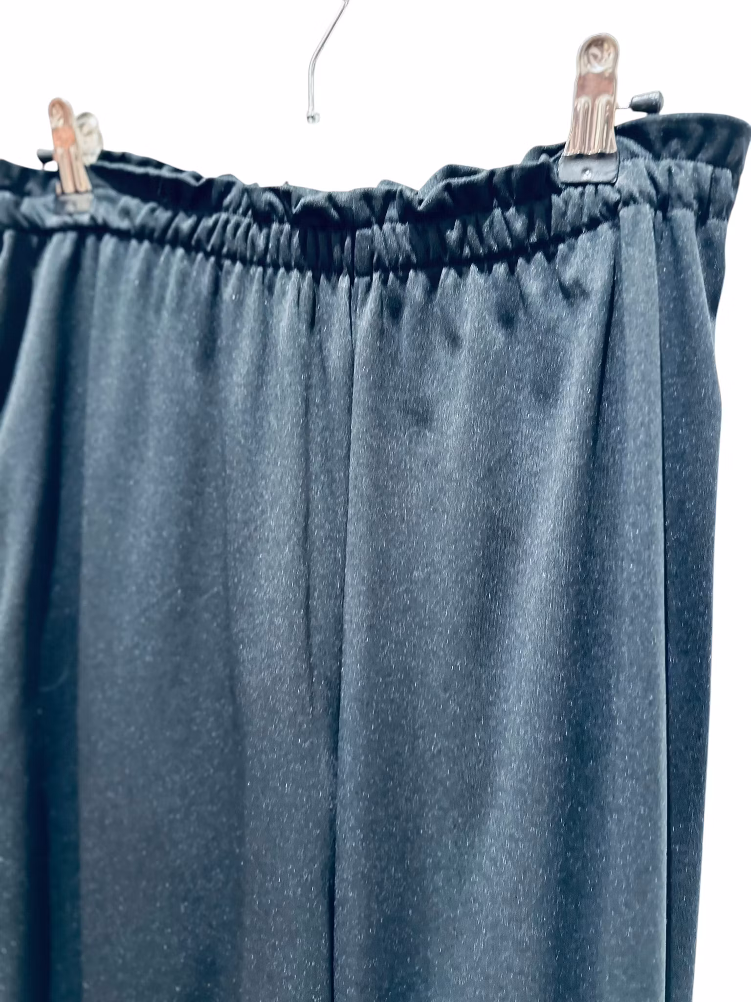 Vintage set i svart med gulddetaljer