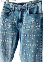 Jeans med bohemiska broderier