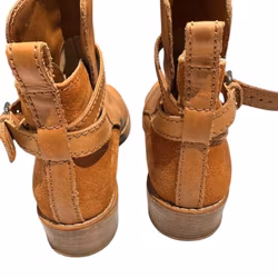 Acne bruna låga boots