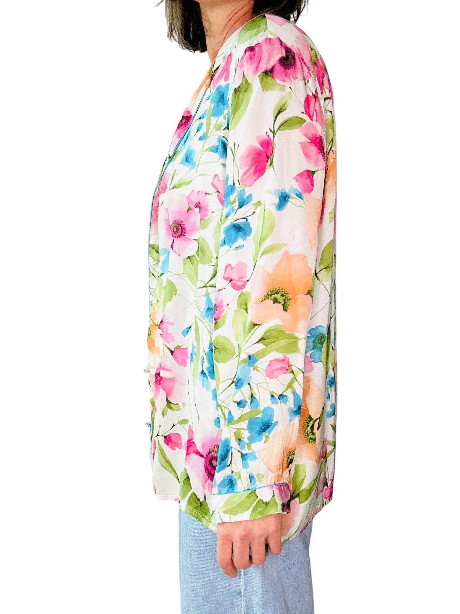 Blommig jacka i pyjamasmodell