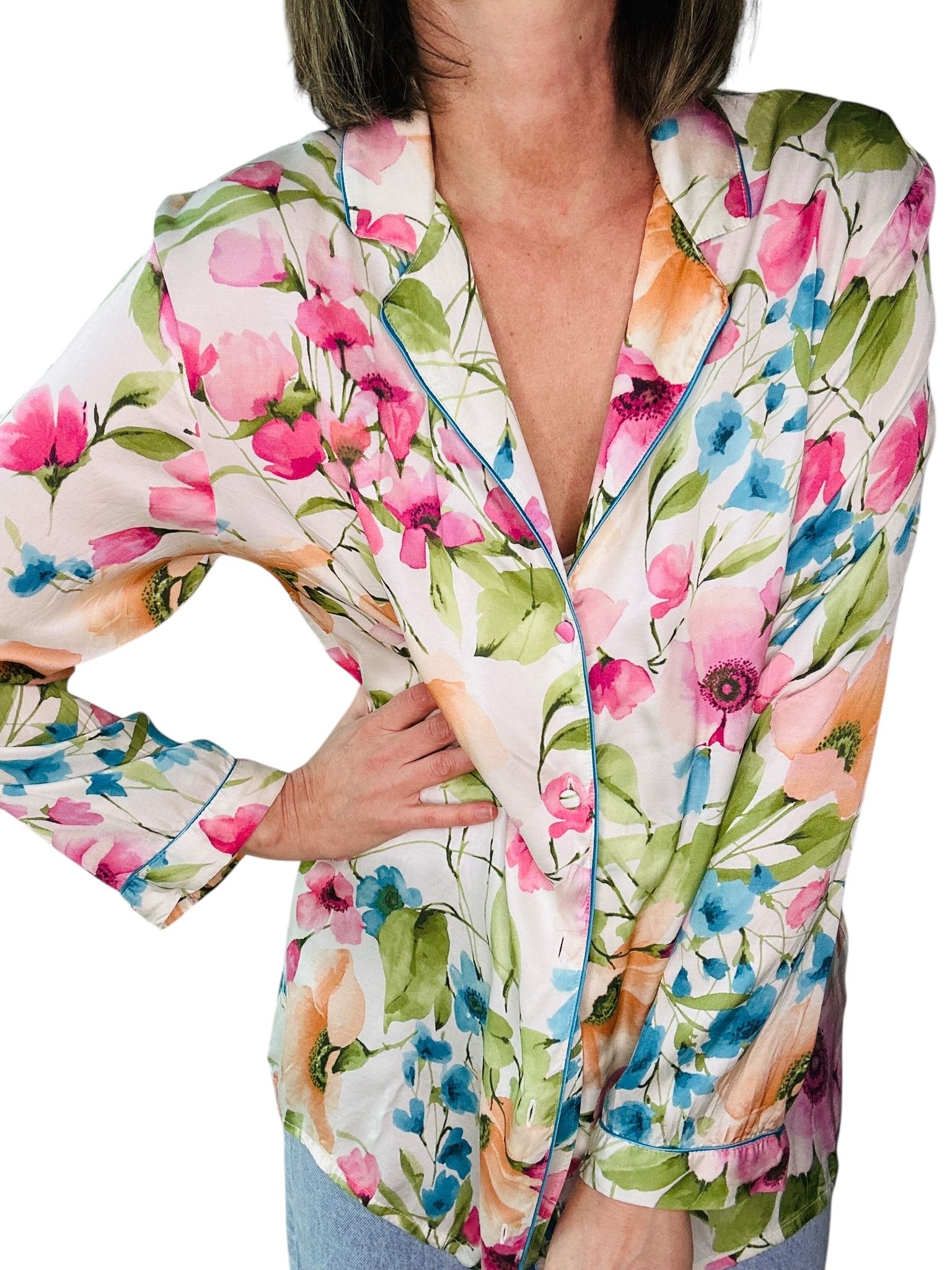 Blommig jacka i pyjamasmodell