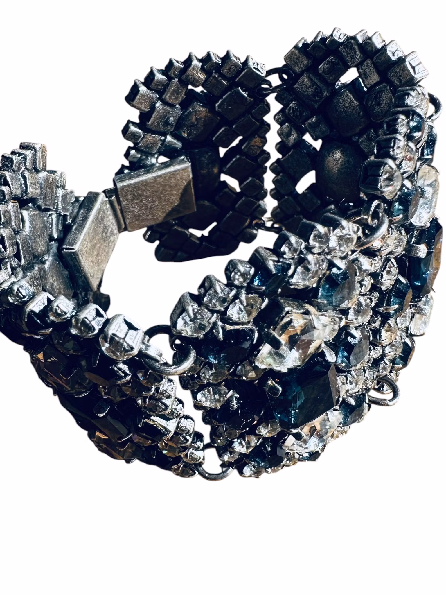 Stort strassarmband i blått och vitt