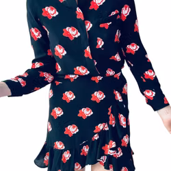 Ganni kjol med röda rosor