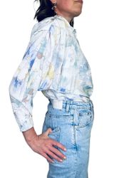 Vintage blus med markerade axlar