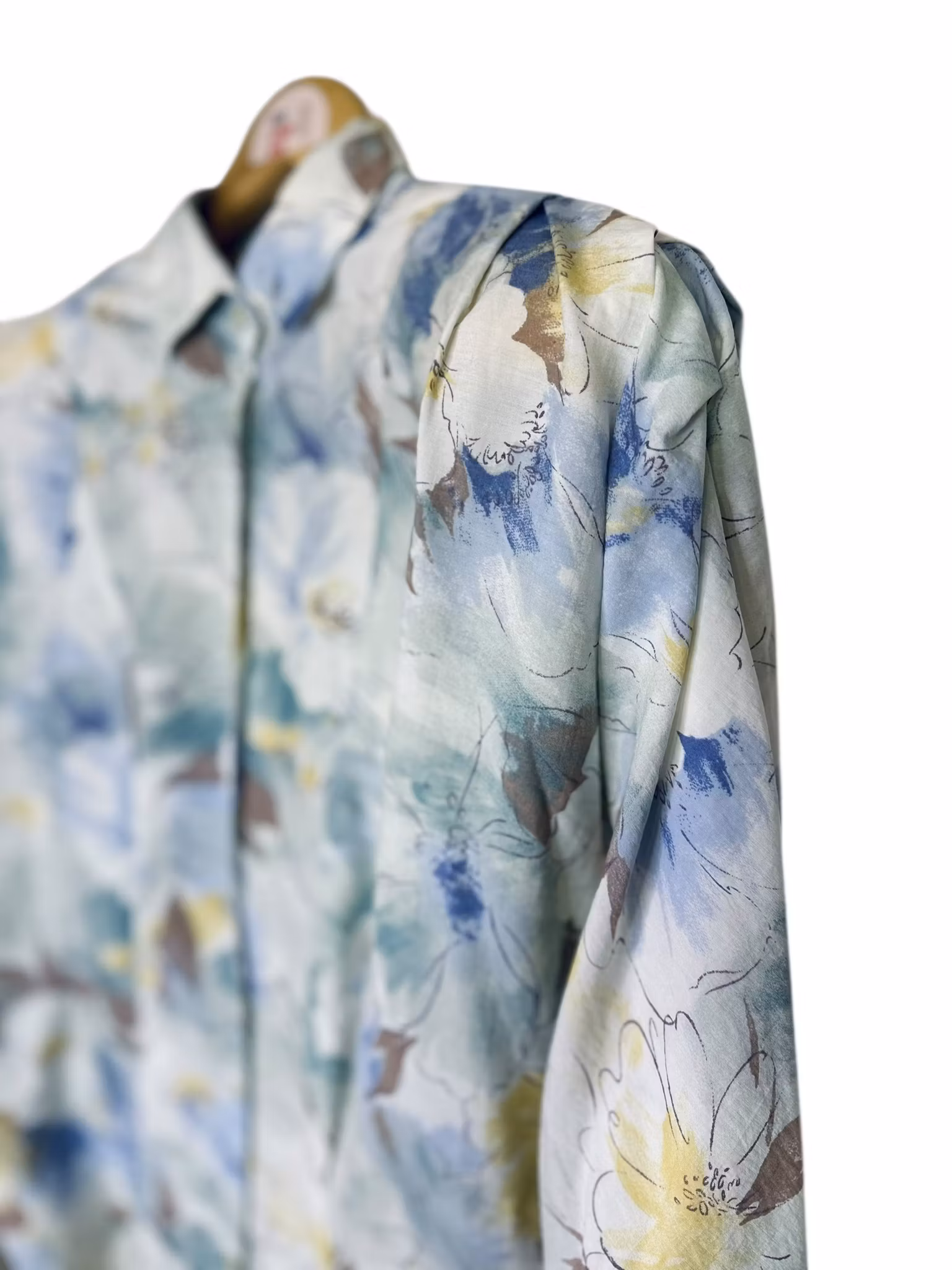 Vintage blus med markerade axlar