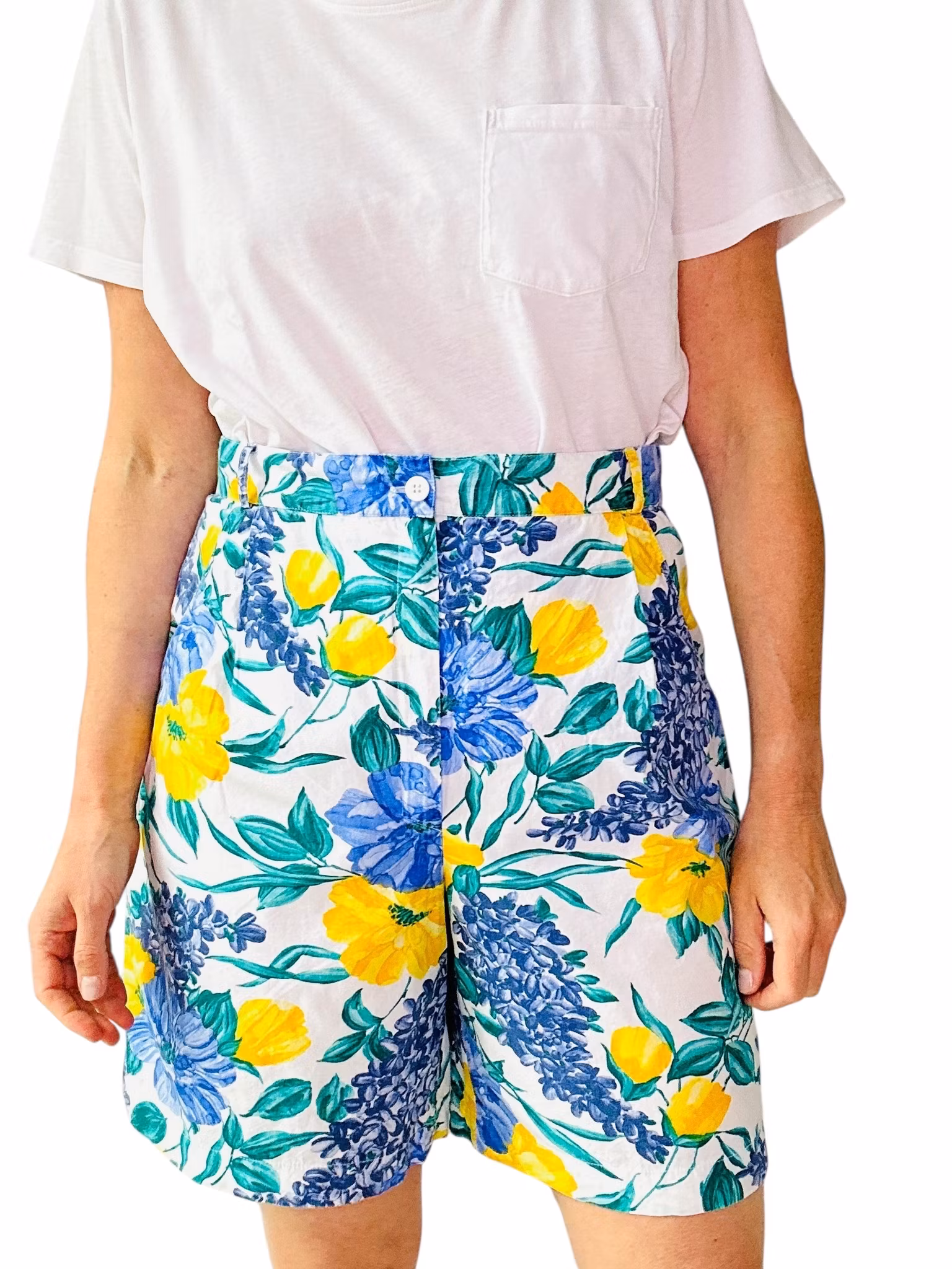 Blommiga längre shorts