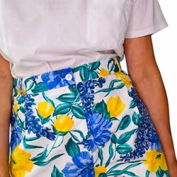 Blommiga längre shorts