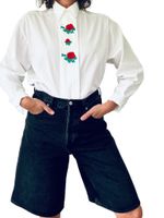 Vit skjorta med broderier