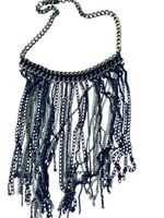 Halsband med kedjor