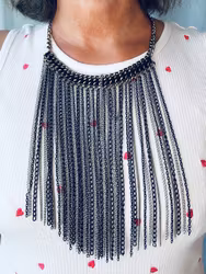 Halsband med kedjor