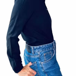 Svart blus med stjärnknappar