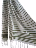 Grönrandig scarf