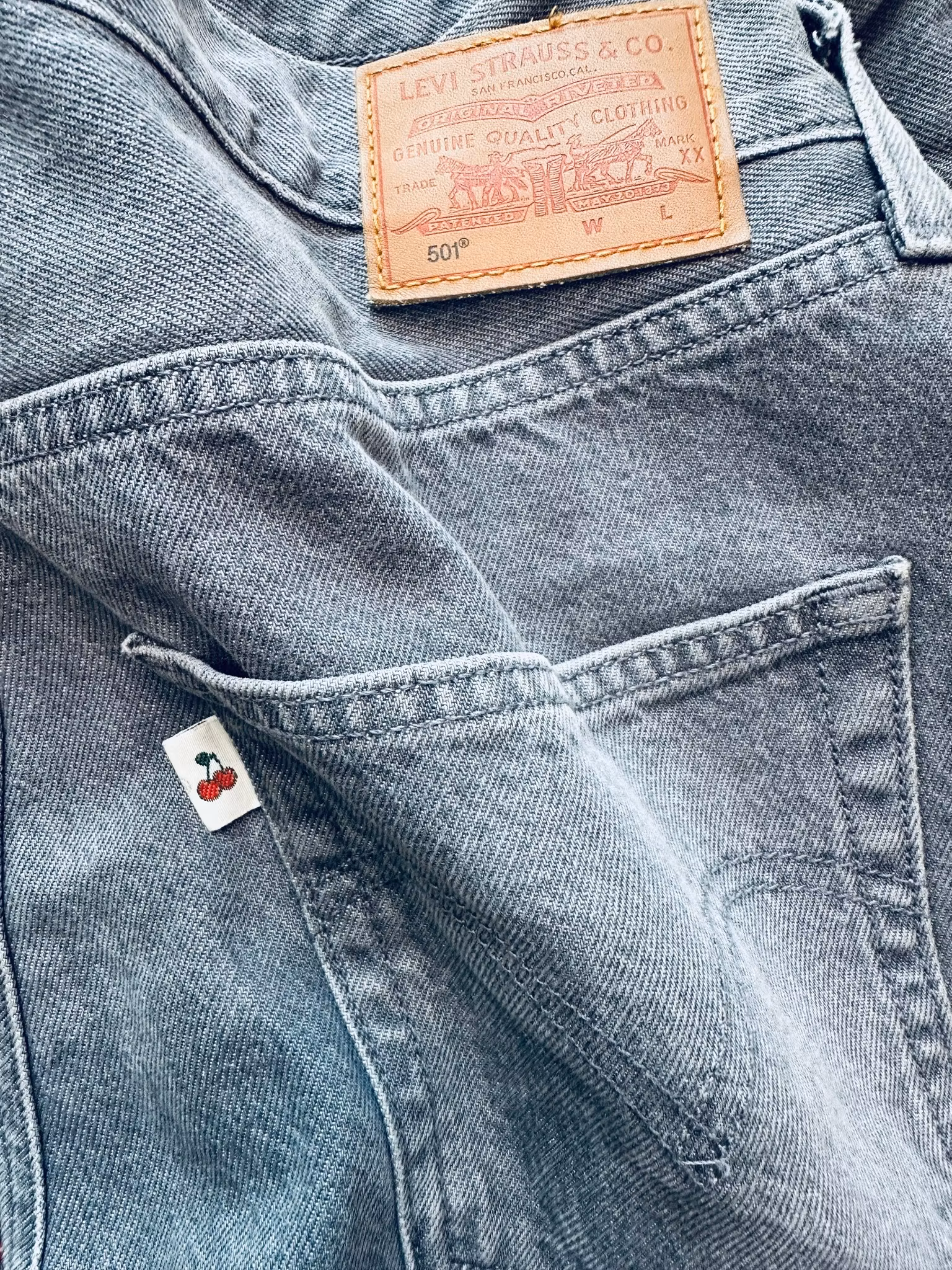 Levi’s 501 30/32 grå