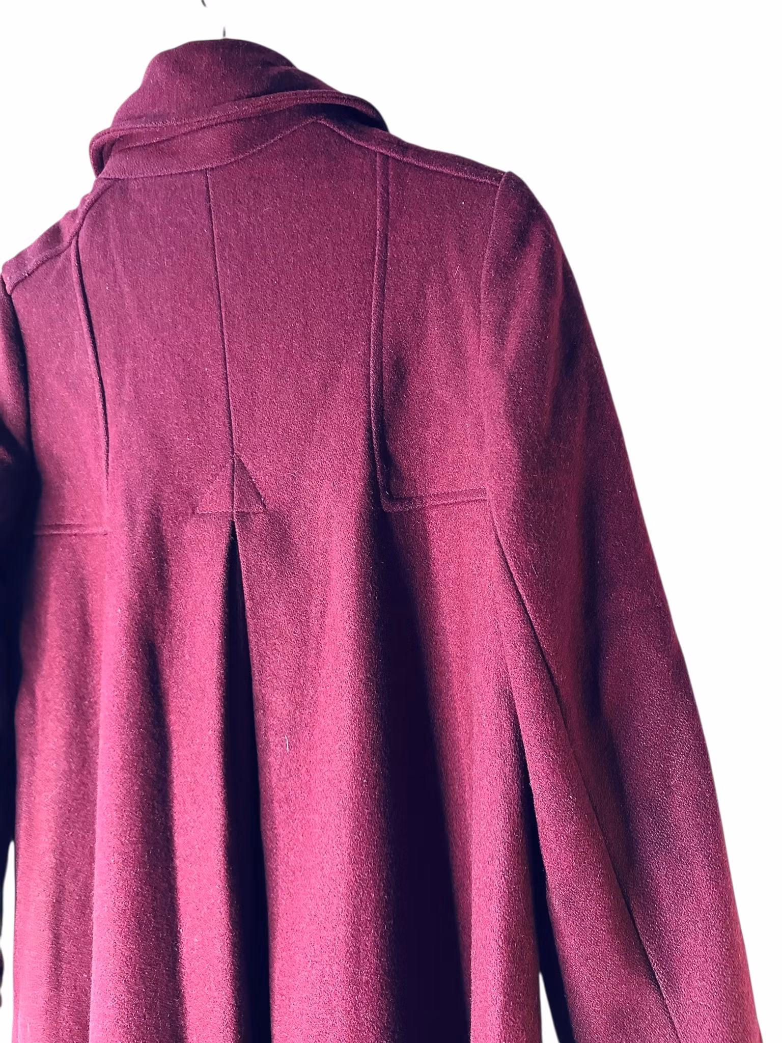 Vintage vinröd ullkappa