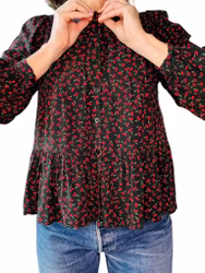 Blus med körsbär