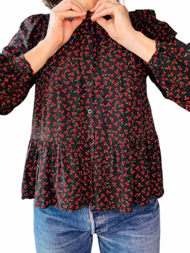 Blus med körsbär