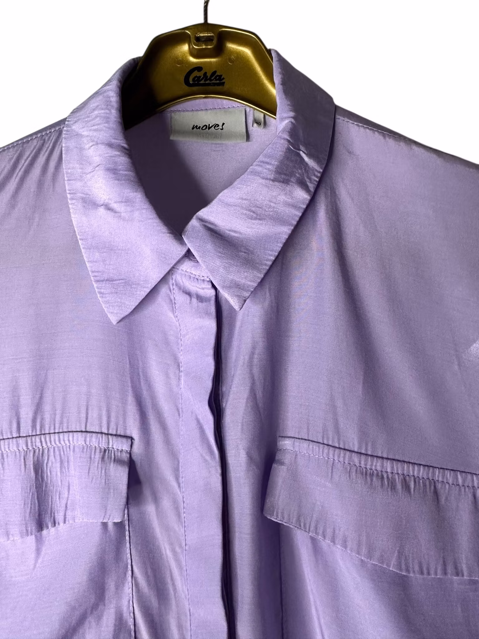 Lavendelfärgad blus
