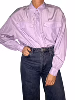 Lavendelfärgad blus