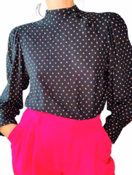 Vintage blus med sned knäppning