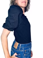 Svart topp med puffärm