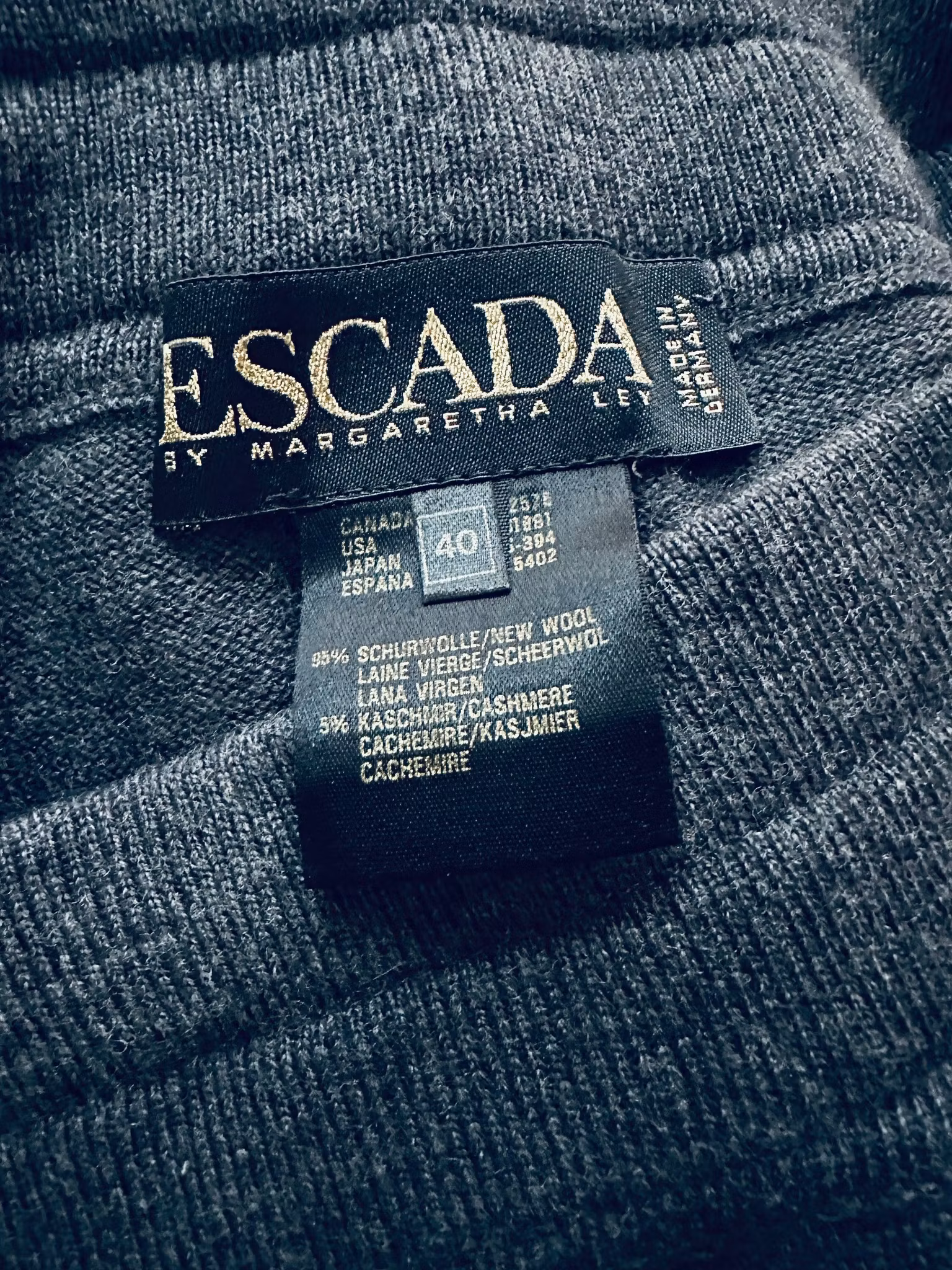 Escada grå pennkjol i ull & kashmir