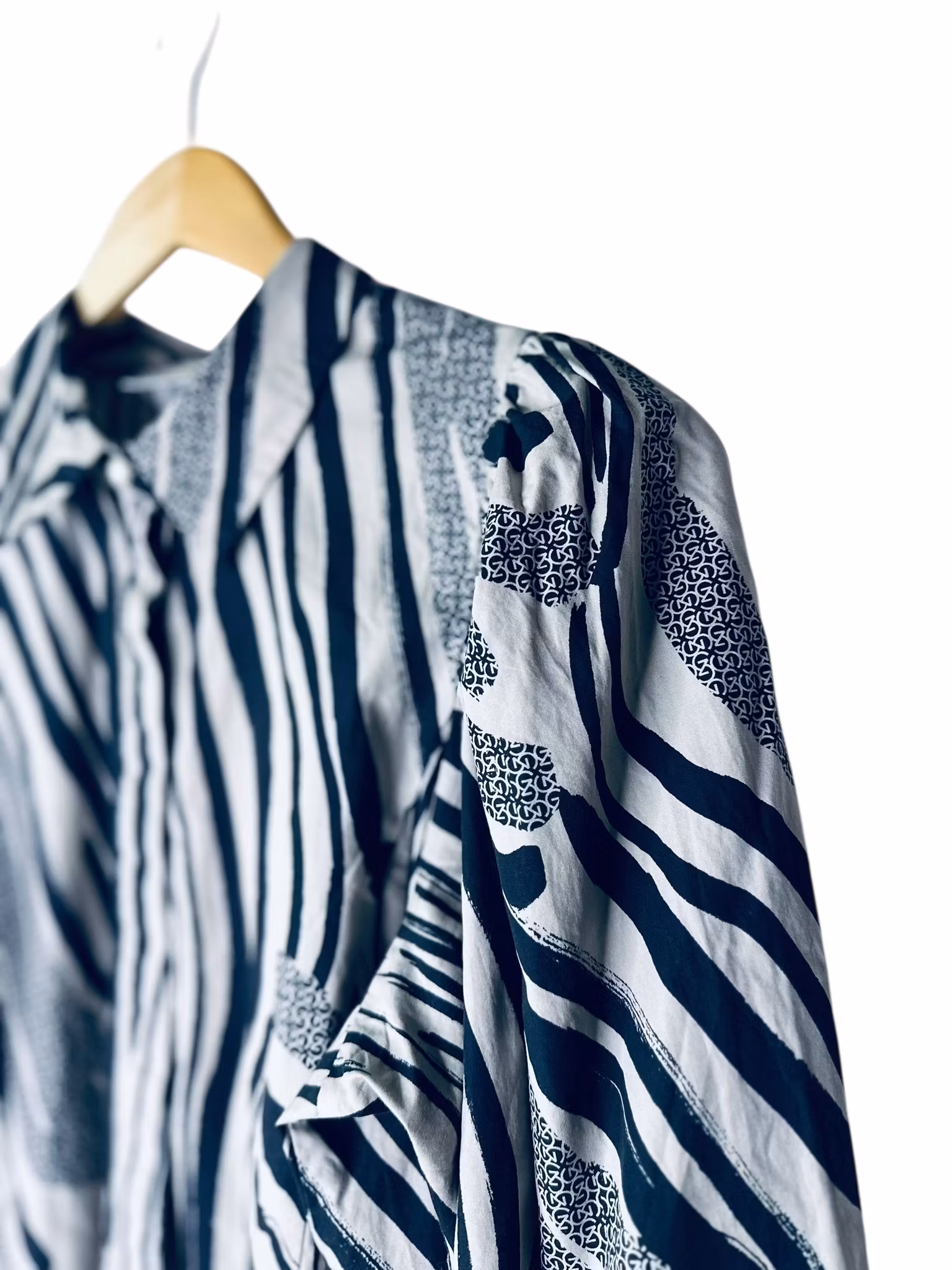 Gestuz zebramönstrad blus