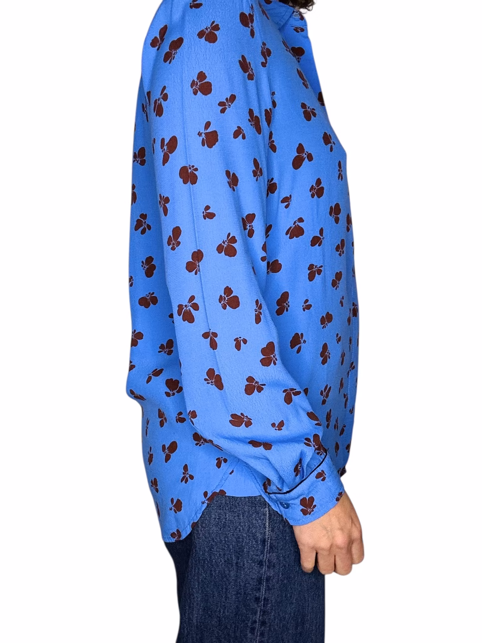 Ganni himmelsblå skjorta med vinröda blommor