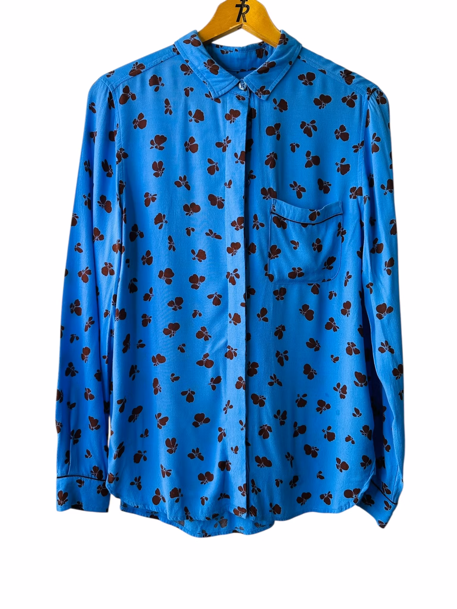 Ganni himmelsblå skjorta med vinröda blommor