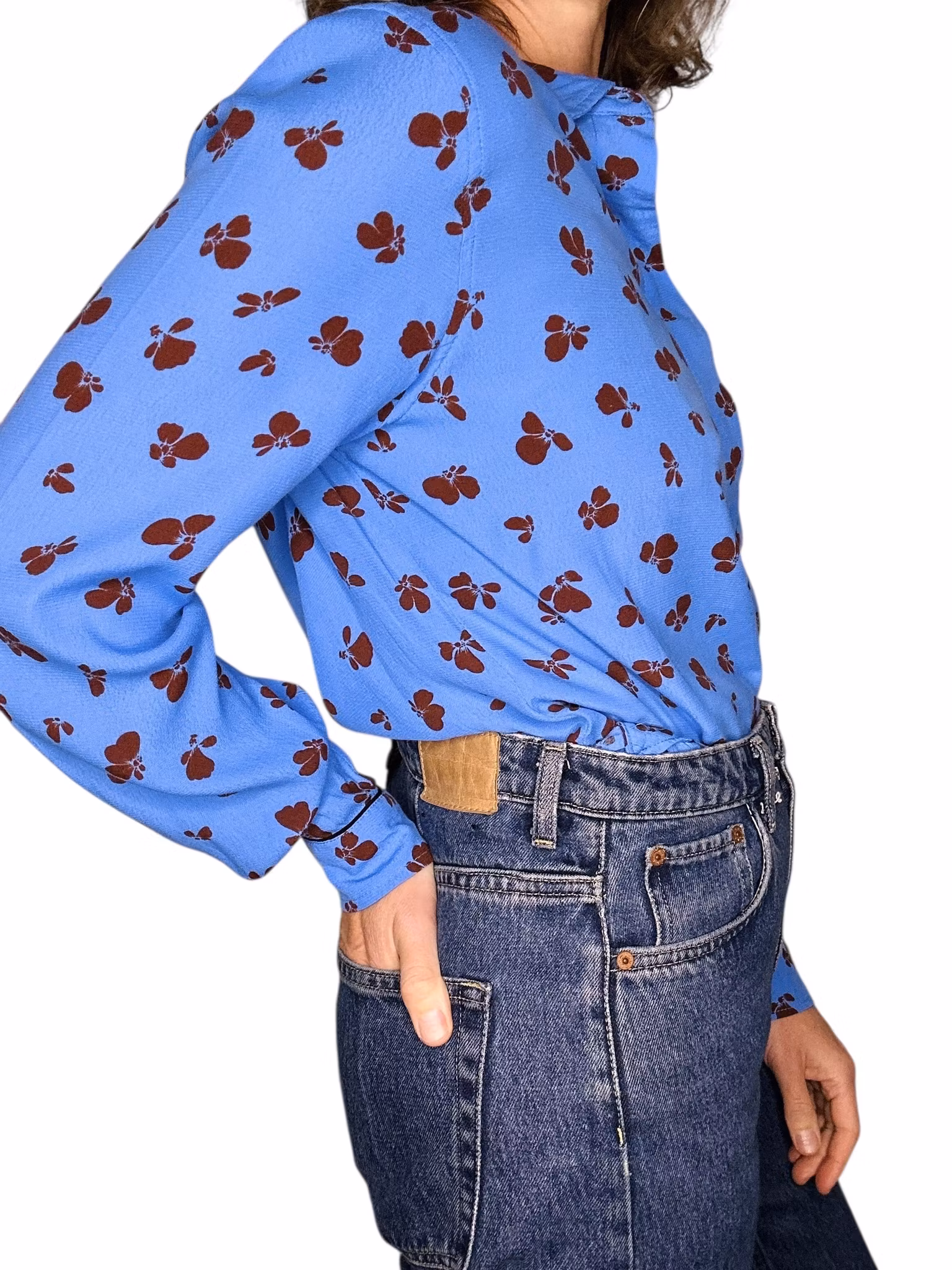 Ganni himmelsblå skjorta med vinröda blommor