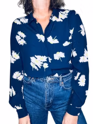 Ganni mörkblå skjorta med prästkragar