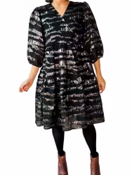 Puffig klänning i sidenmix