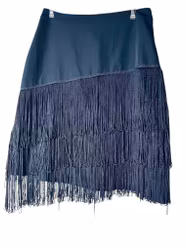 Svart kjol med fransar