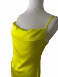 Nattlinneklänning i neon