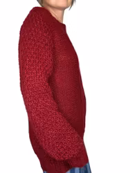 Handstickad vinröd tröja