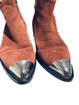 Fabienne Chapot vinröda boots med tåhätta