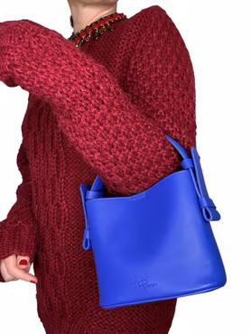 Rizzo kornblå väska