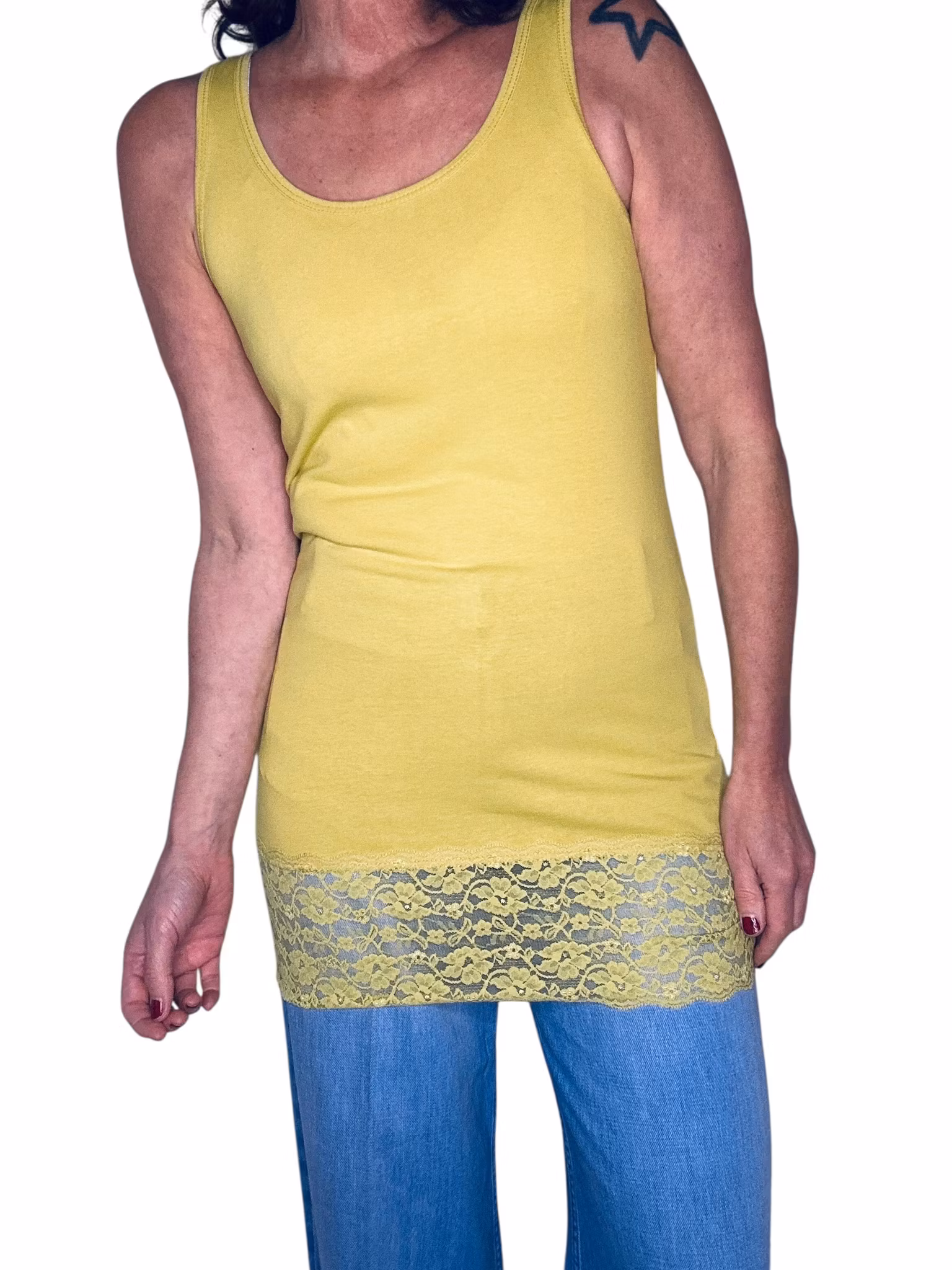 Långt linne med spetskant