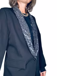 Svart kavaj med paljettslag