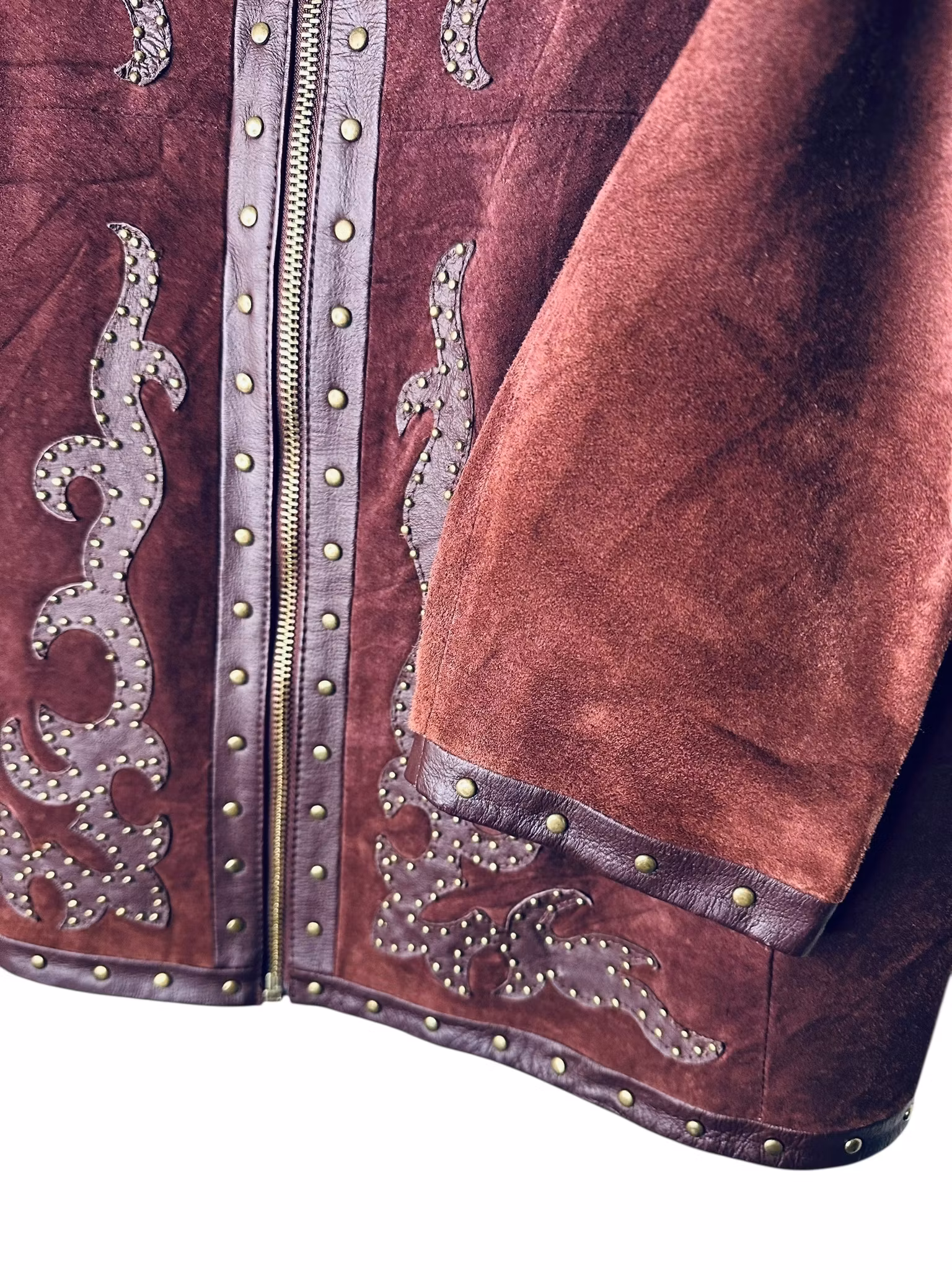 Vintage vinröd mockajacka med nitar