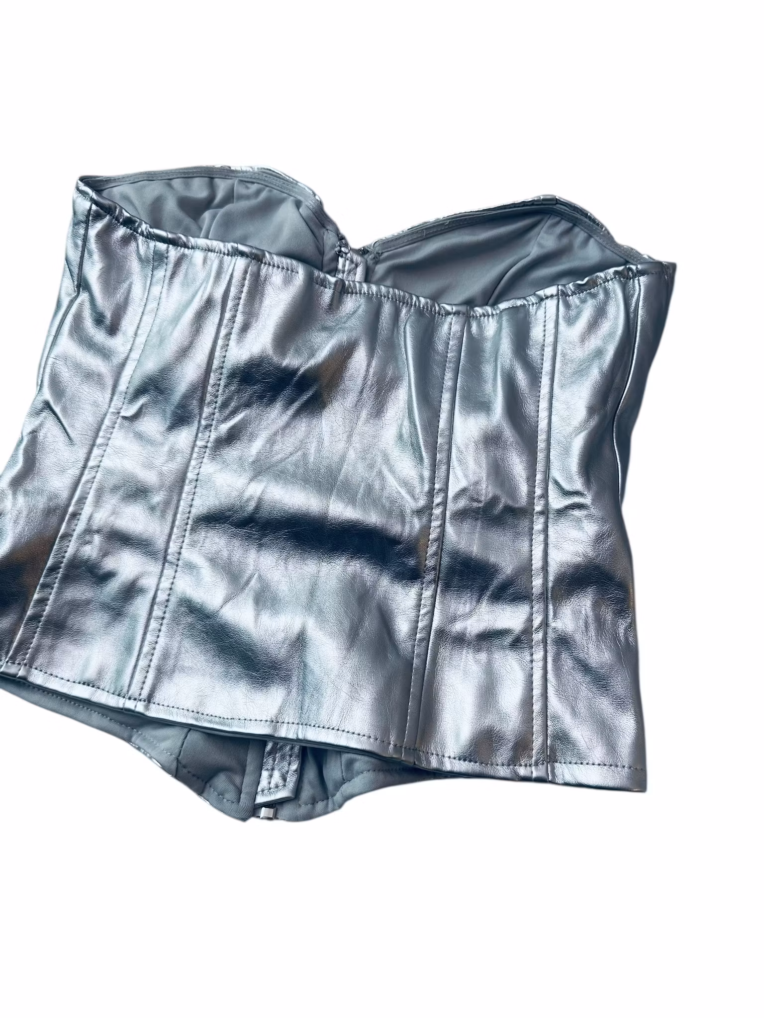 Silvrig topp i korsettmodell