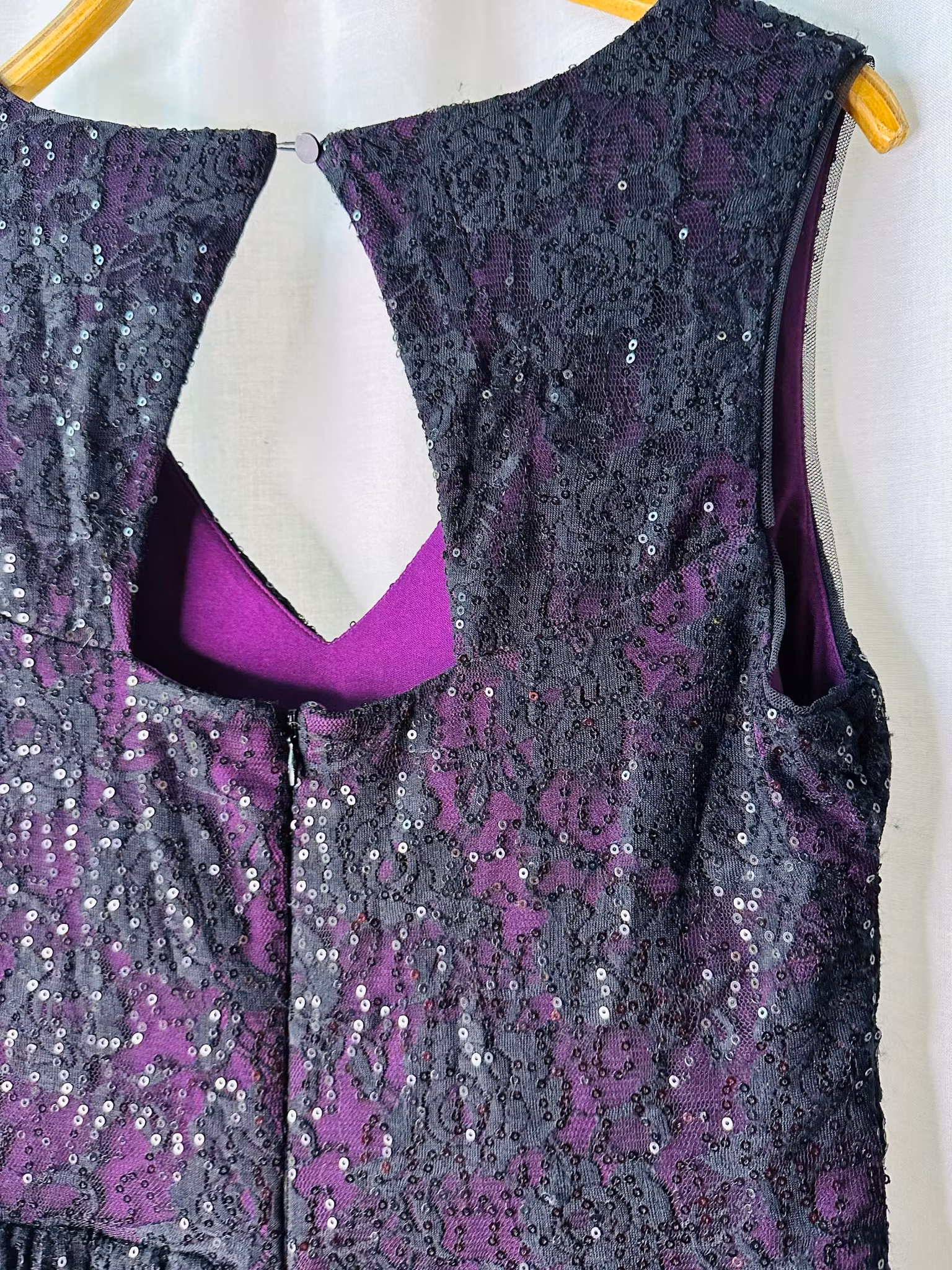 Lila/svart klänning med paljetter