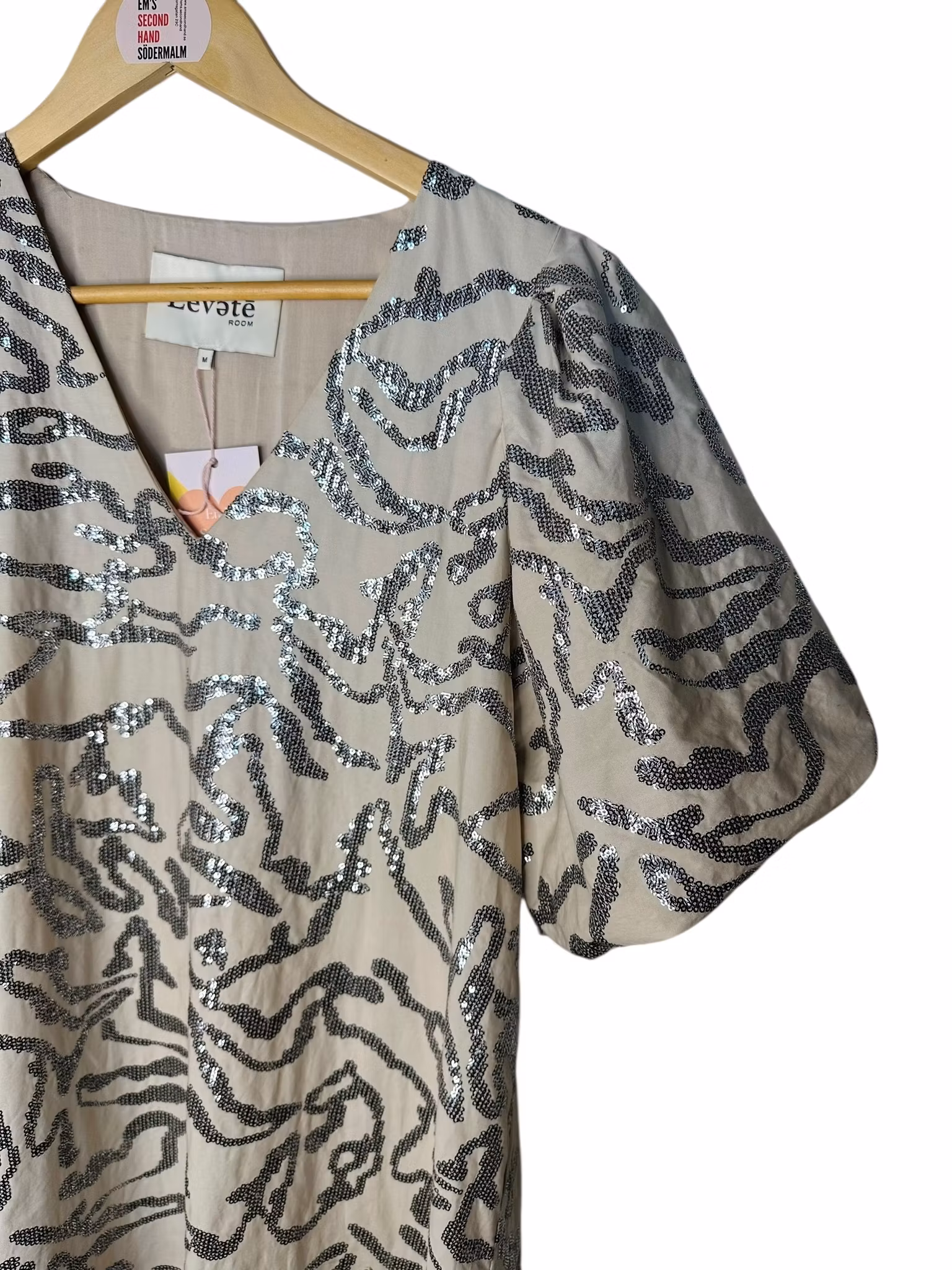 Leveté Room klänning med paljetter