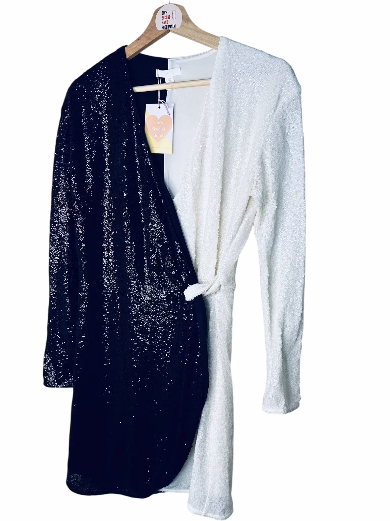 Svart-vit paljettklänning