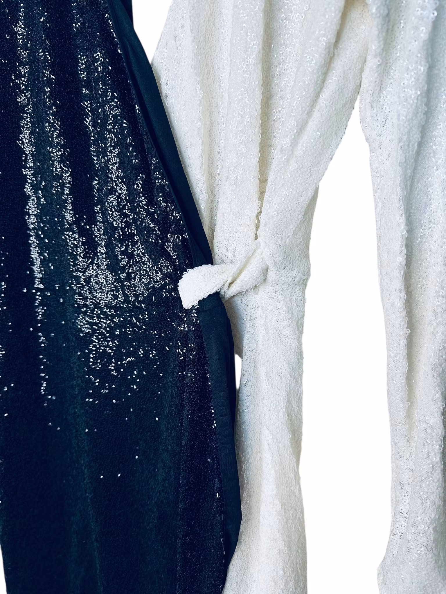 Svart-vit paljettklänning