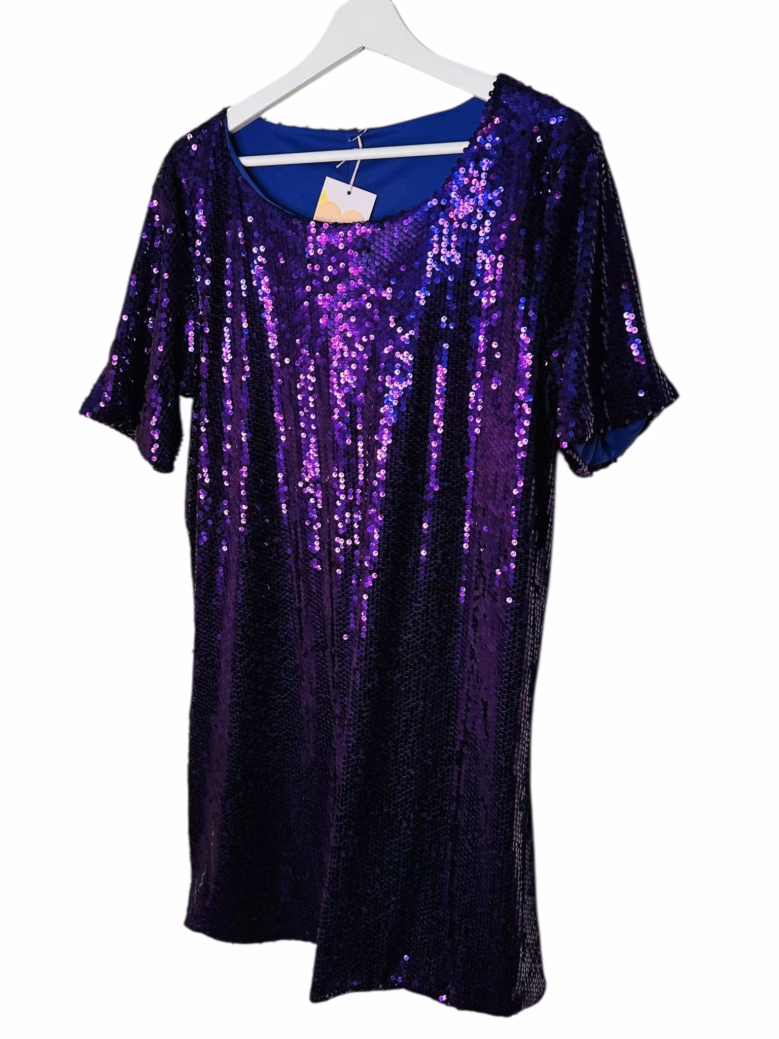 Lila paljettklänning