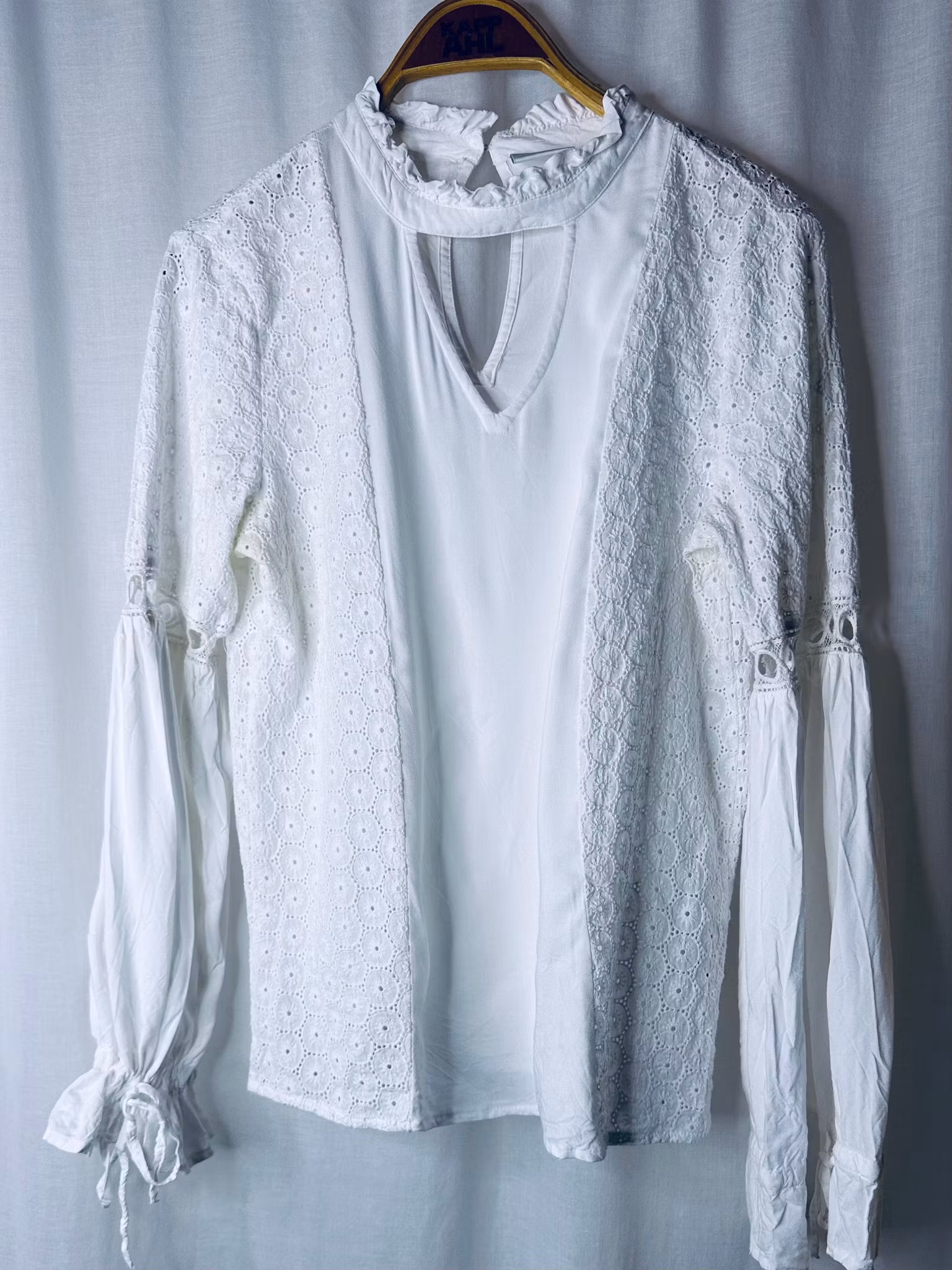 Bohemisk vit topp med stora ärmar