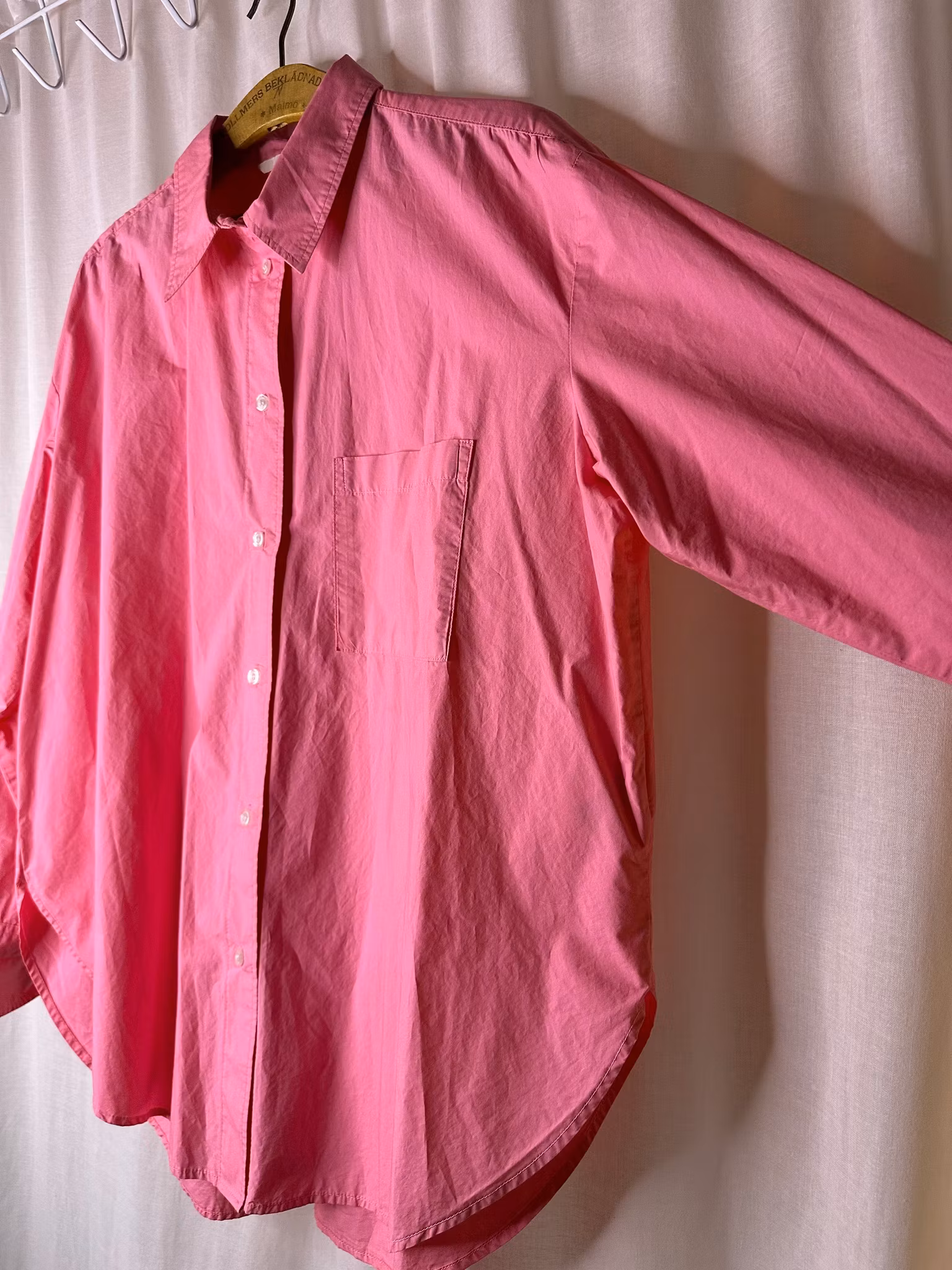 Rosa bomullsskjorta
