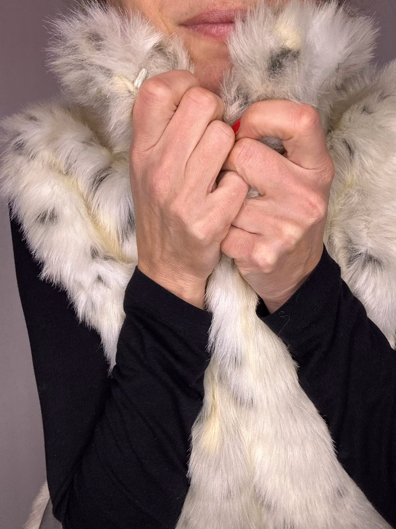 Väst i fuskpäls NWT