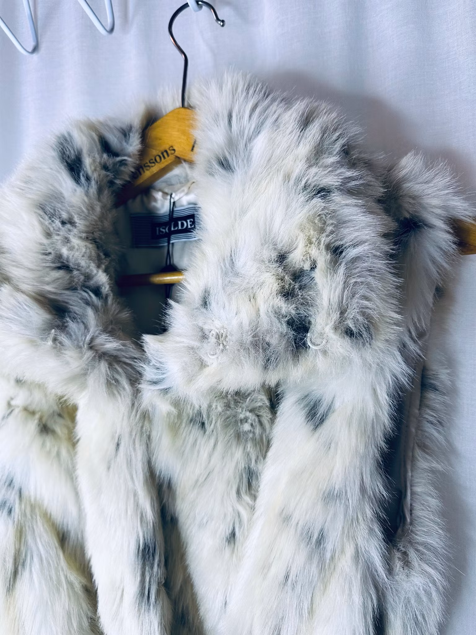 Väst i fuskpäls NWT