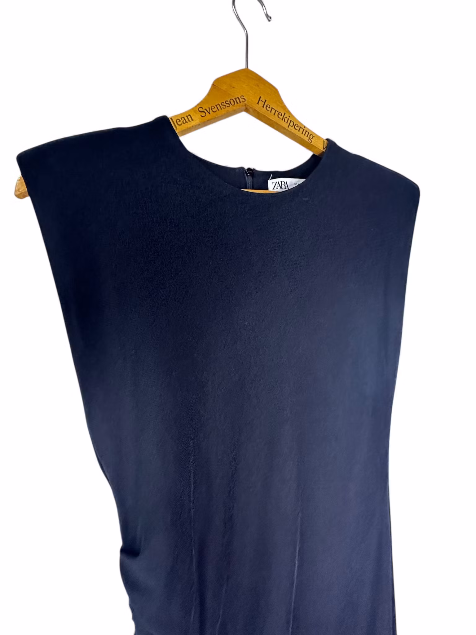 Svart långklänning i stretchig viskos